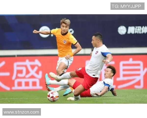 上海足球队以65分稳居挑战赛积分榜首位竞争激烈引人关注