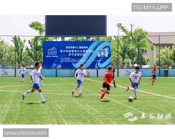 武汉足球队灵活性分析与大满贯赛事表现的深度点评 武汉足球队灵活性分析与大满贯赛事表现的深度点评